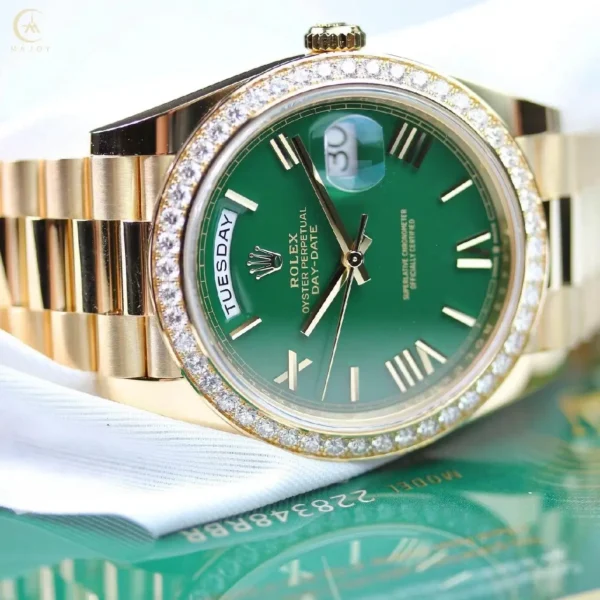Rolex Day-Date 36mm 18K Yellow Gold Round Diamond Bezel President Bracelet Automatic Watch