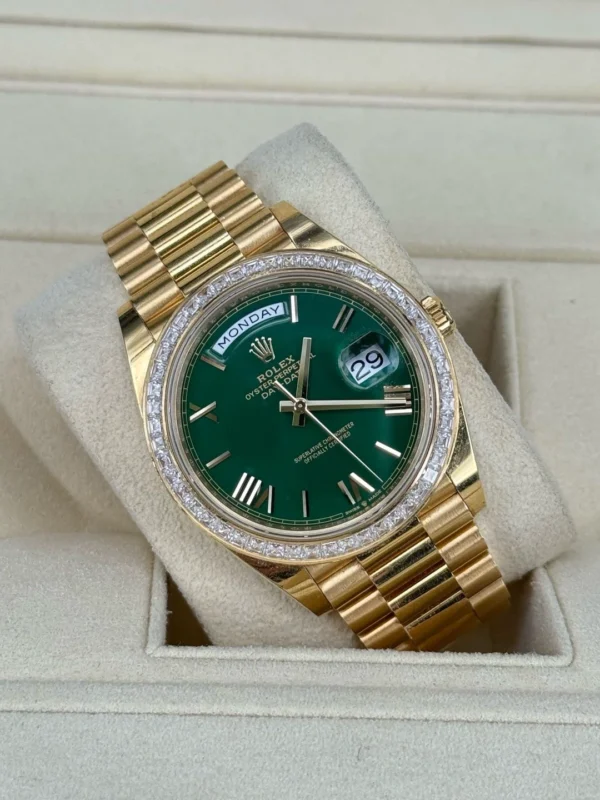 Rolex Day-Date 36mm 18K Yellow Gold Baguette Diamond Bezel President Bracelet Automatic Watch