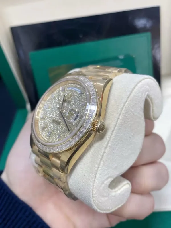 mmexport1773577103578 Rolex Day-Date 40mm 18K Yellow Gold Baguette Diamond Bezel President Bracelet Automatic Watch