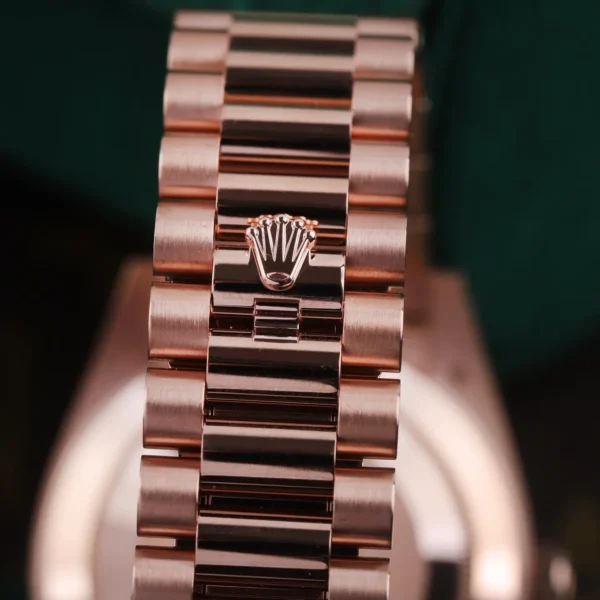 mmexport1773659456677 Rolex Day-Date 40mm 18K Everose Gold Fluted Bezel President Bracelet Automatic Watch
