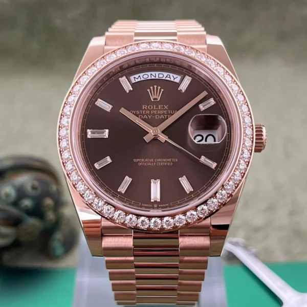 mmexport1773661205811 Rolex Day-Date 40mm 18K Everose Gold Round Diamond Bezel President Bracelet Automatic Watch