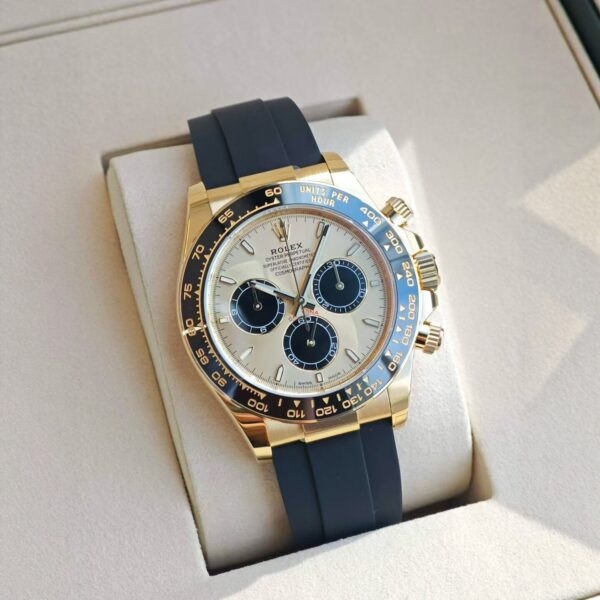 Rolex Cosmograph Daytona 18K Yellow Gold Oysterflex Bracelet Automatic Watch